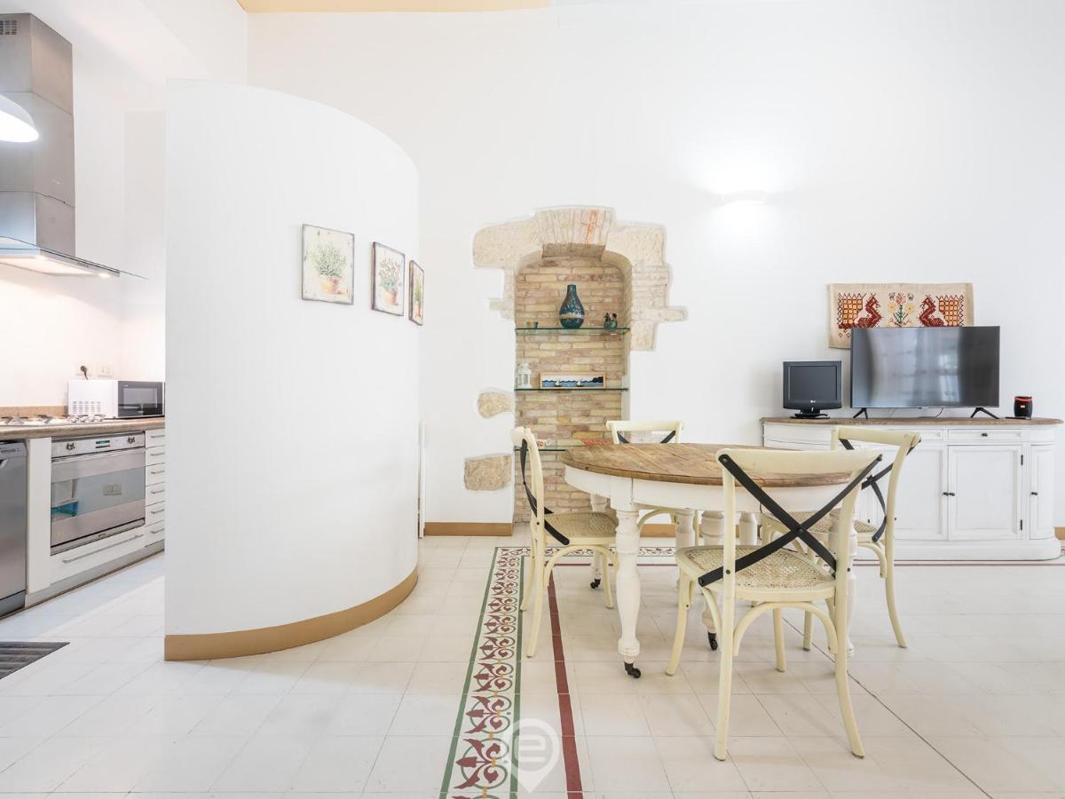 Piazza Yenne Bliss Cagliari