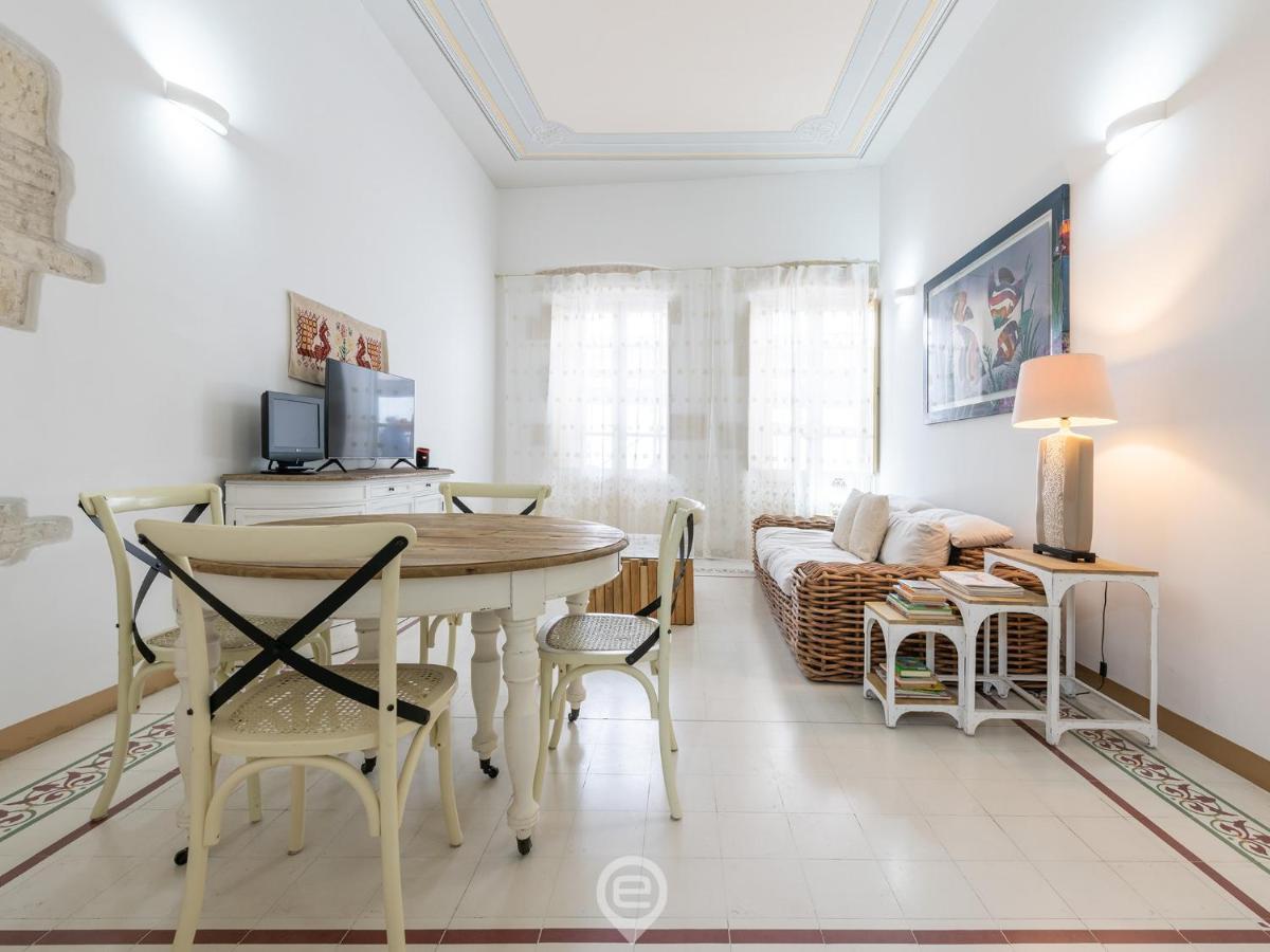 Piazza Yenne Bliss *